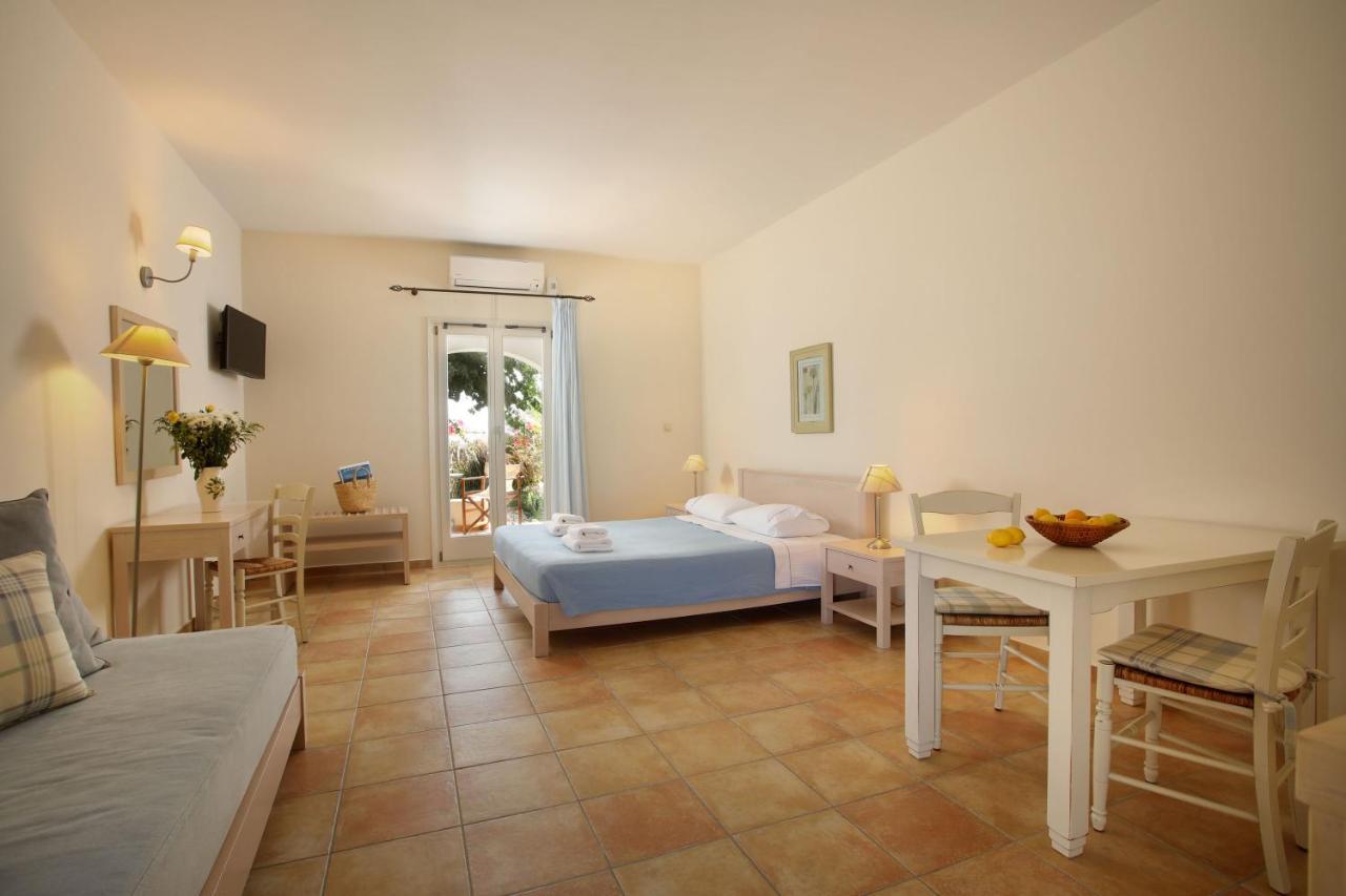 Aeolos Hotel Koufonisia Buitenkant foto